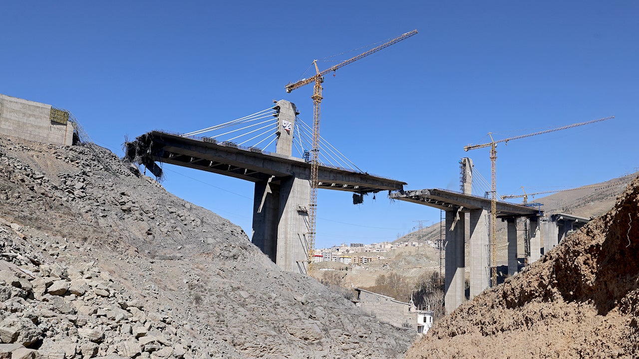 Live Updates: Trump says US military will target Iran’s bridges, power plants despite ‘new regime leadership’